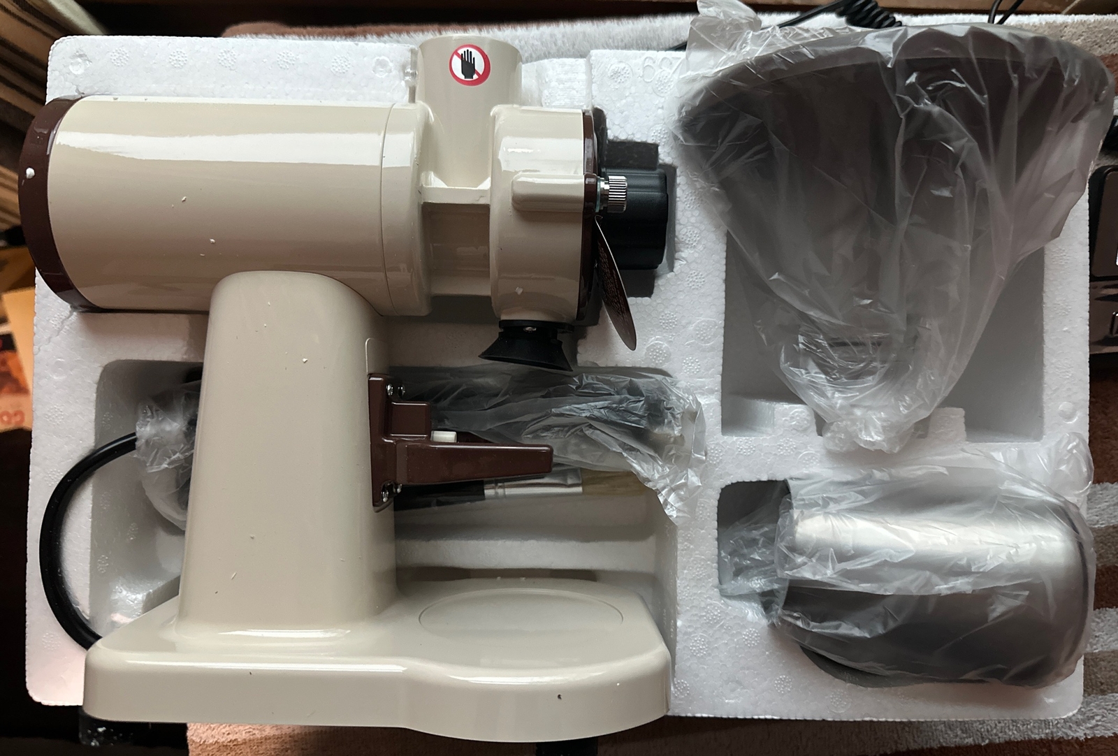 Urbanic 070s Coffee Grinder Flat Titanium burr 60mm 20step Black /2023