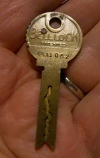 Vintage Belllock 55A1062 All Steel Equipment Aurora Illinois Brass Security Key