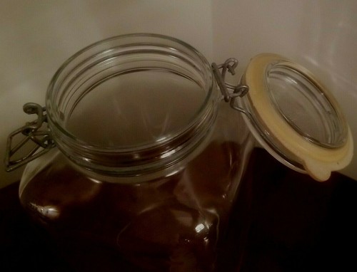 Fidenza of Italy Glass Jars w/ Wire Bail Lid 2 Liter 8.5” T 4.75" W - Picture 6 of 11