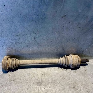 BMW E46 M47 110kw 320d Automatikgetriebe hinten links Antriebswelle Achse...