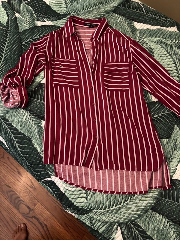 NEW LOOK BURGUNDY STRIPES BUTTON DOWN SHIRT SZ SMALL