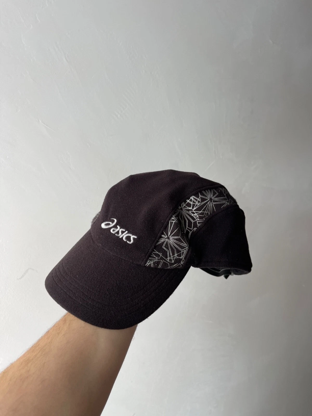 Asics vintage cap baseball hat earflap fleece black
Opens in a new window or tab