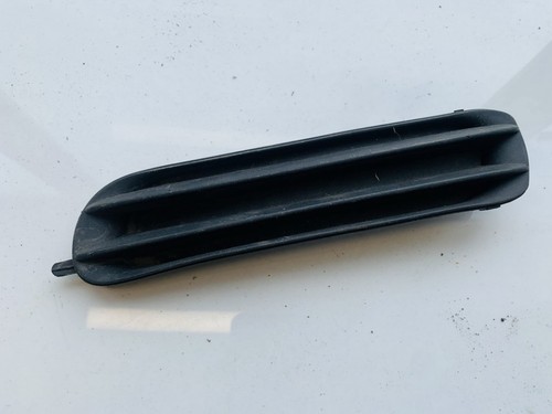 8195293 Stoßstangengitter vorne links  BMW 3-Series DE1367101-42
