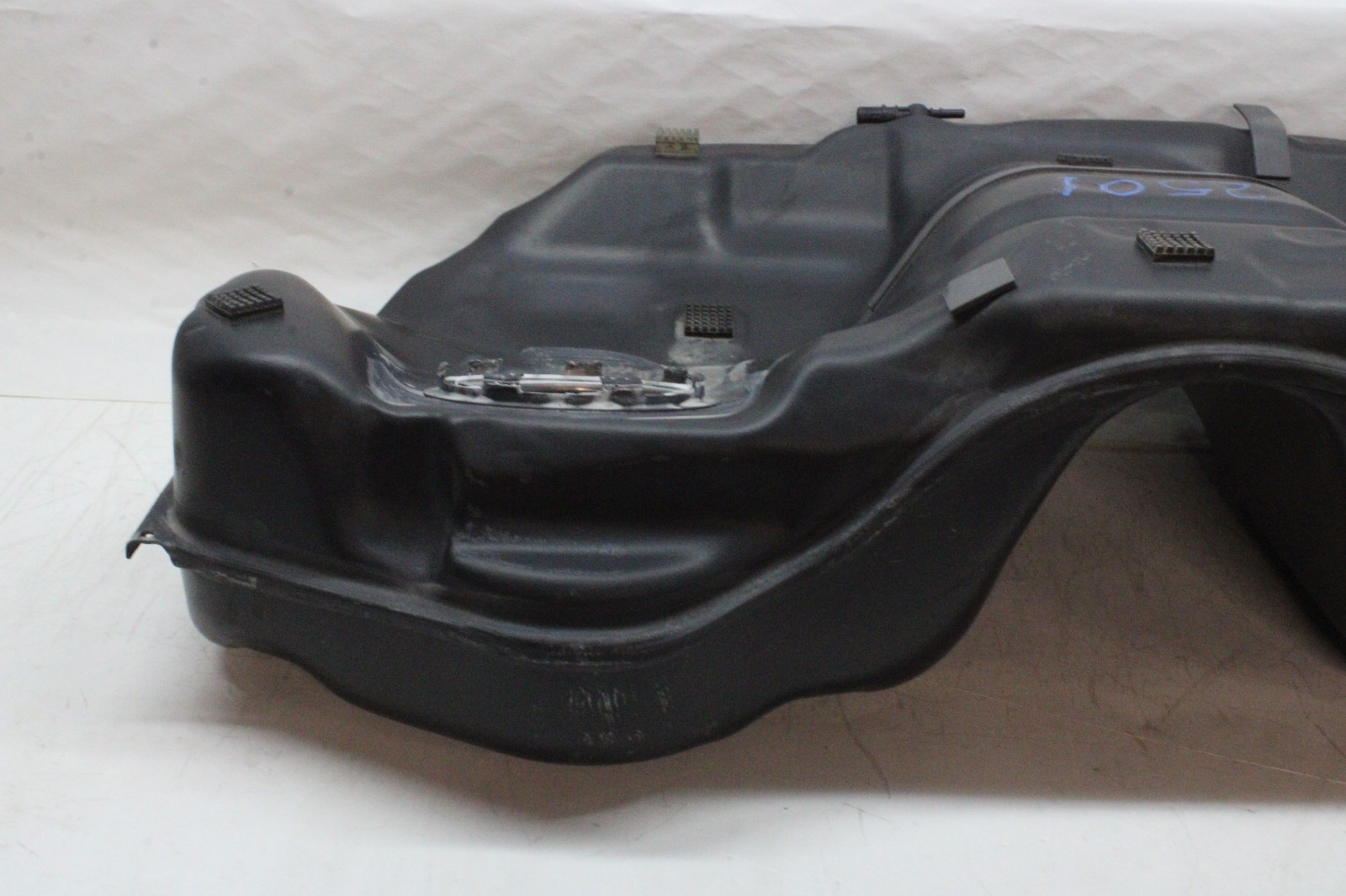 2022 MASERATI LEVANTE GAS TANK FUEL STORAGE RESERVOIR OEM 2017-2024
