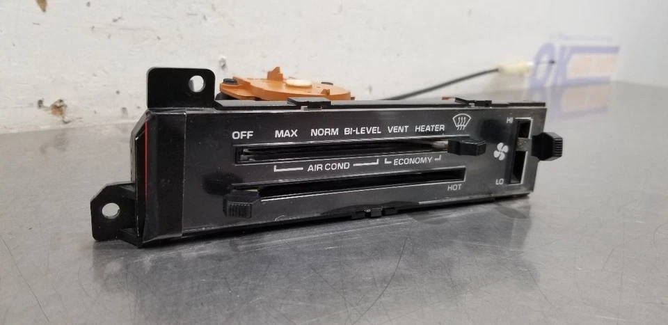 81 CONTROL DE TEMPERATURA CLIMATIZADA PONTIAC FIREBIRD TRANS-AM 81 Foto 3 de 4