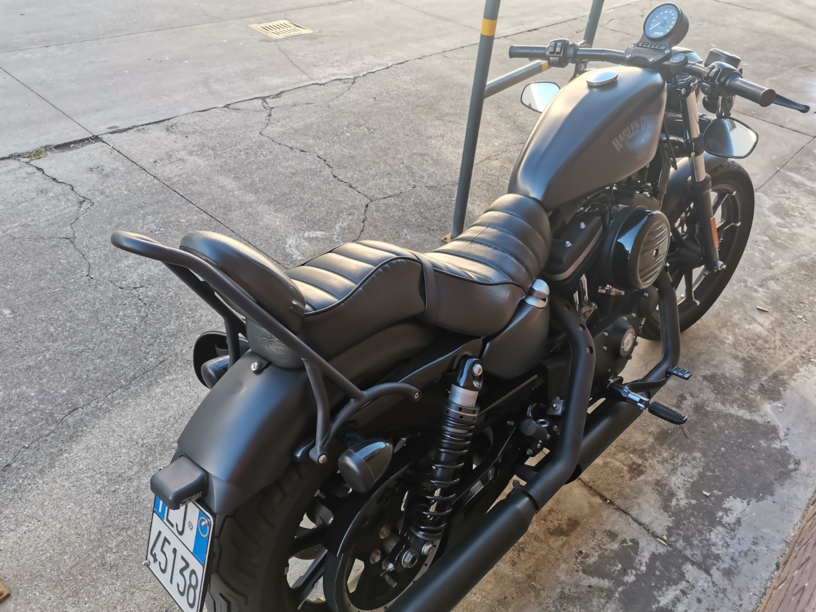 Harley Davidson 883 Iron foto 4