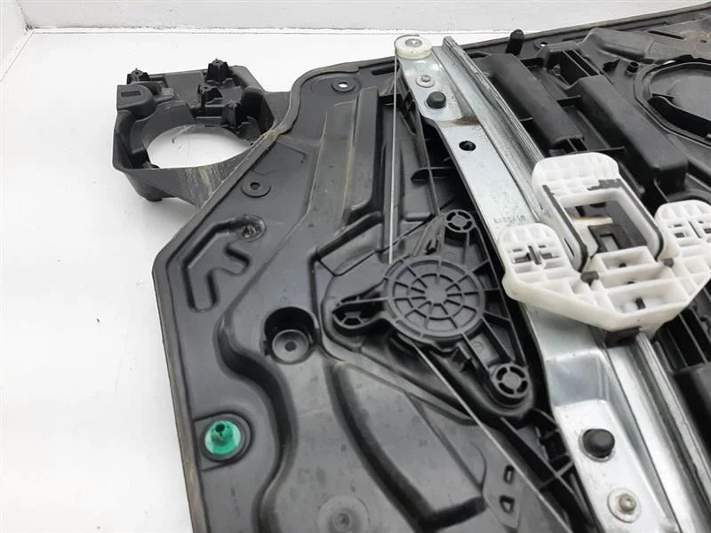 Driver Left Rear Window Regulator 11-18 CHRYSLER 300 68103999AA Foto 4 de 4