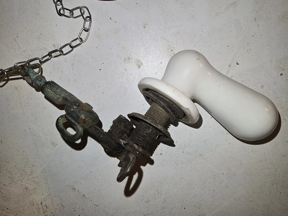  Palanca de inodoro de latón antigua de herrajes de salvamento, mango de porcelana,  Foto 2 de 4