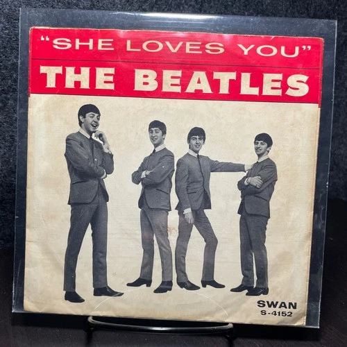 The Beatles – She Loves You 45 w/ Orig Picture Sleeve Swan S-4152 (1964)