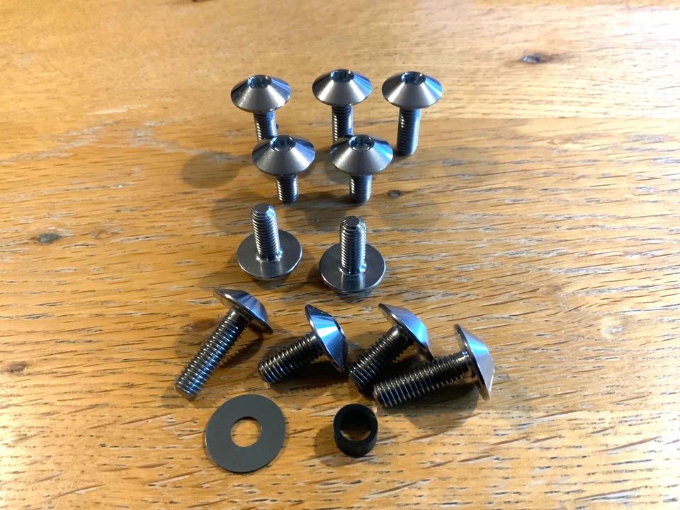 Titanium Fairing Kit Yamaha YZF1000 R1  Pro-Bolt 1999 to 2001 - Image 4 of 4