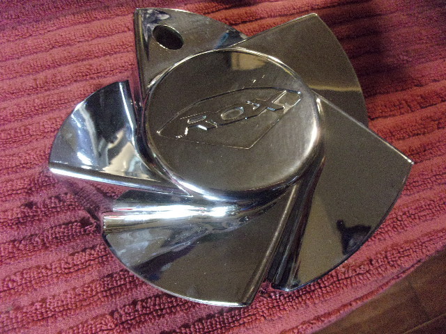 ROX QUARTZ CUSTOM CHROME RIM WHEEL CENTER CAP HUB P/N # TR195 MADE IN INDIA