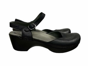 dansko closed toe sandals