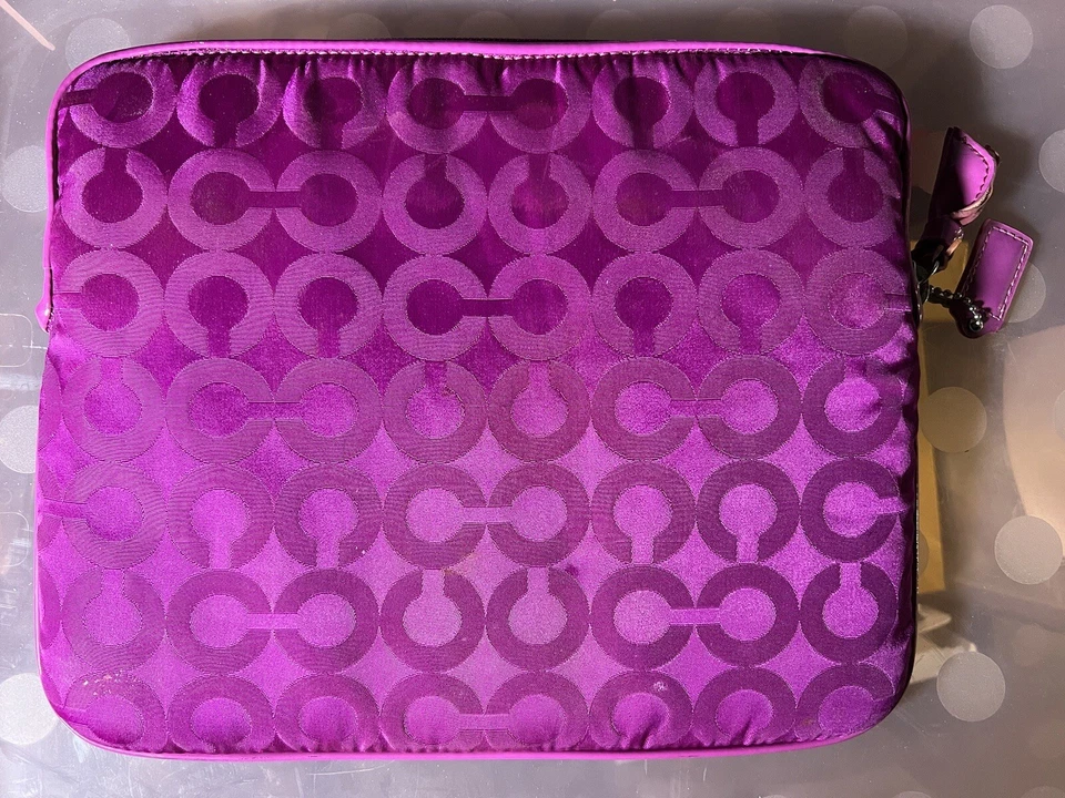 Funda para tablet COACH iPad rosa Foto 3 de 4
