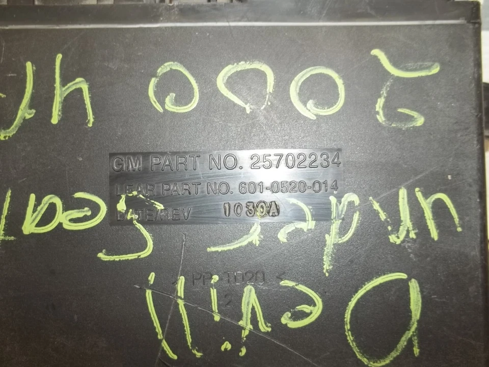 01-04 CADILLAC SEVILLE DEVILLE OEM MEMORY SEAT POWER MODULE COMPUTER 25702234 - Image 3 of 4