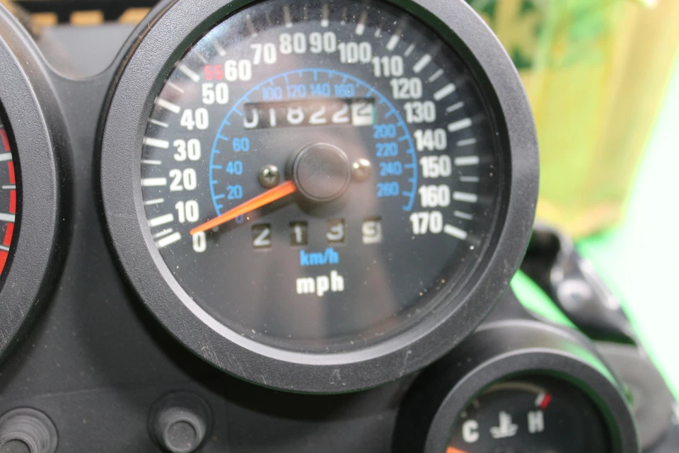 1986 - 1987 年川崎 NINJA ZX1000R ZX1000A 速度计量器 1822 年原装英里! — 第 3/4 张图片