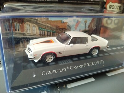 最終値下げ1/43　Chevrolet Camaro Z28 1977 ミニカー s-l400.jpg