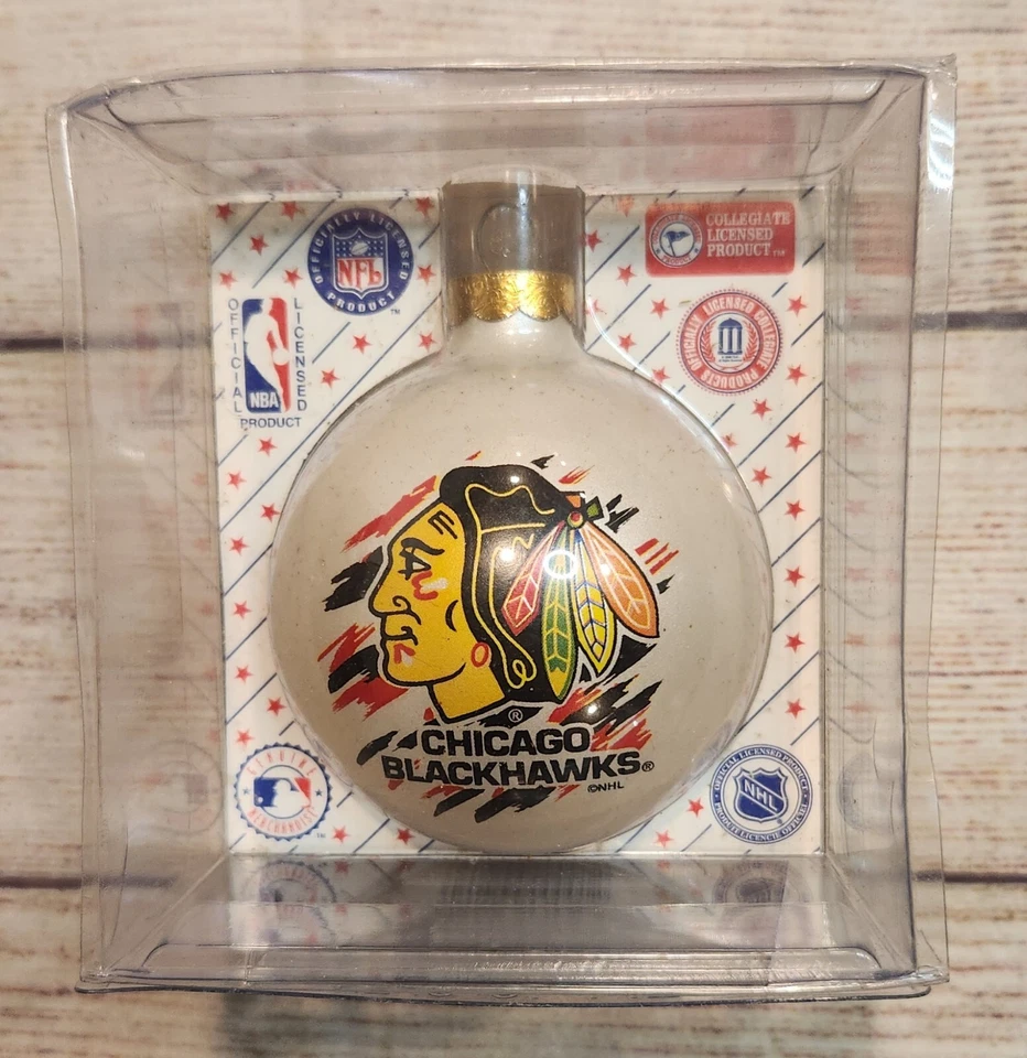 Sports Collectors Series Glass Christmas Ornament Chicago Bulls NBA 1990 - Image 2 of 4
