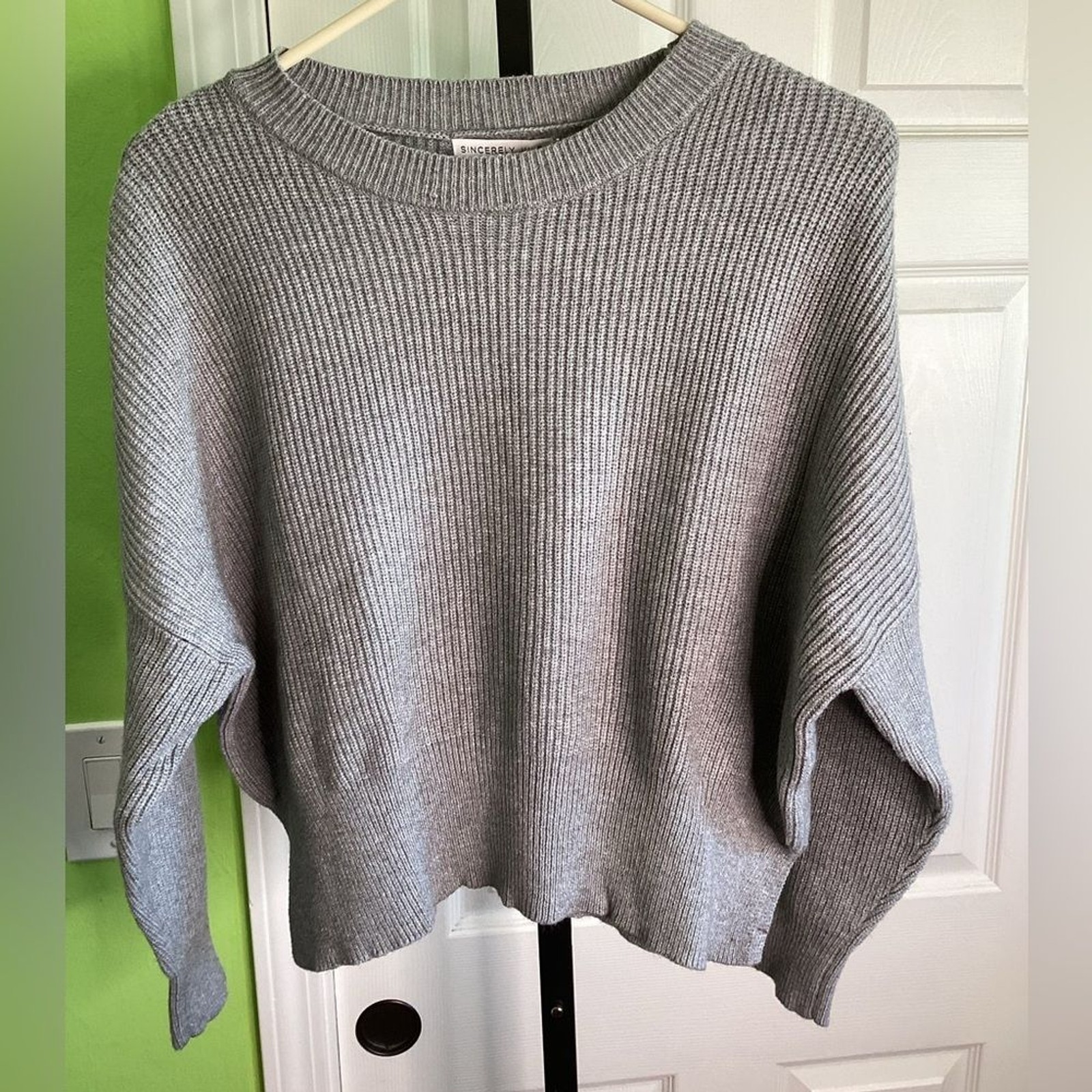 Sincerely Jules Oversized Gray Cropped Sweater, size XS