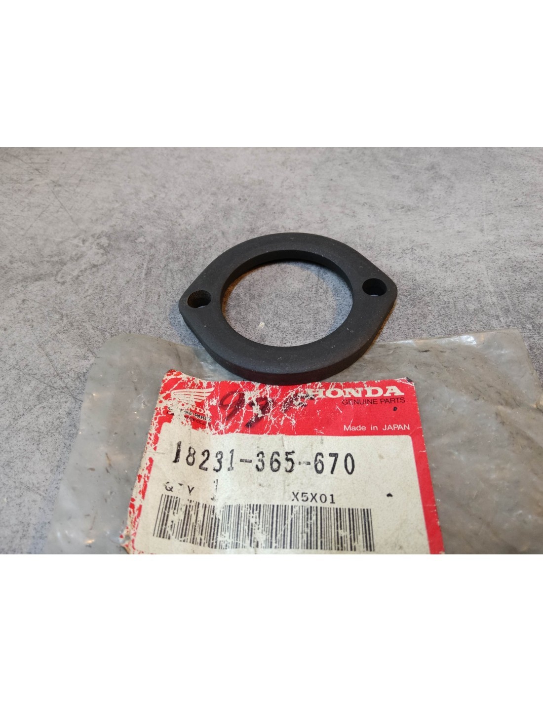 Bride d'échappement HONDA 18231-365-670 pour CB125S3 CB125T et CM125 en acier d'origine