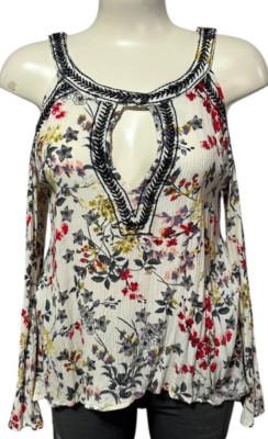 BKE Boutique Women's Blouse Top Shirt Off Shoulder Floral Front keyhole Size M