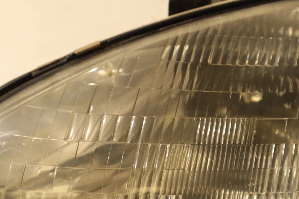 92 93 94 95 Mazda MX-3 Faro Faro izquierdo Luz A302 Foto 4 de 4