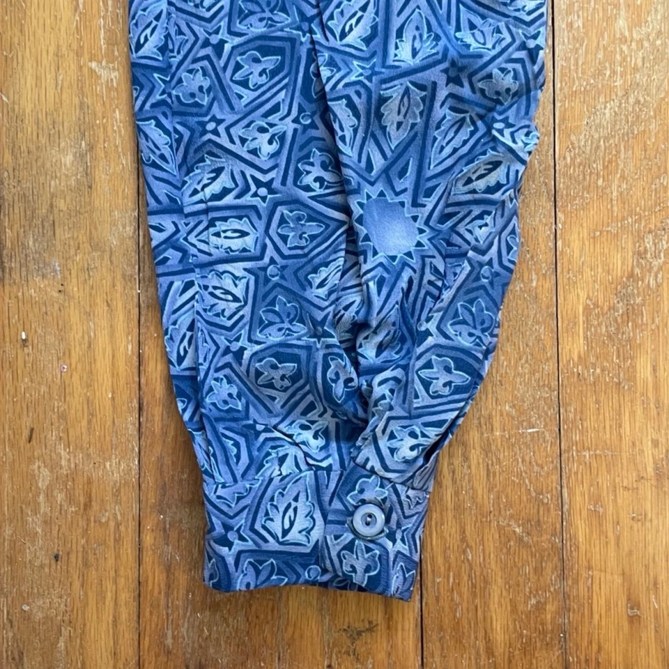 Vestido camisero vintage geométrico de seda talla pequeña años 60 hecho a mano con bolsillos Foto 3 de 4