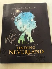 SIGNED- FINDING NEVERLAND (US) Broadway Musical Souvenir.
