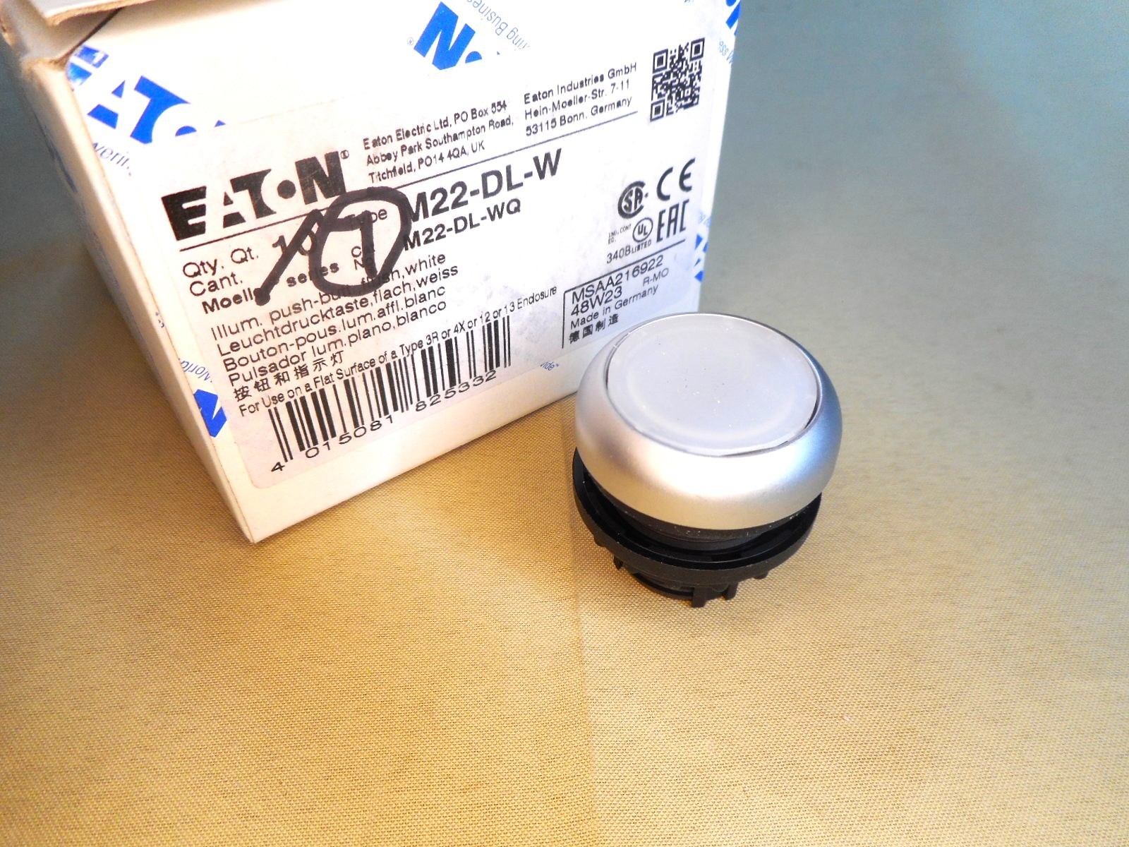 MOELLER M22-DL-W pushbutton (NIB)