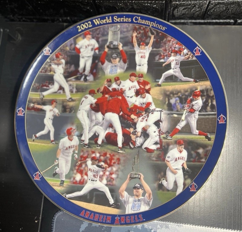 2002 World Series Champs Anaheim Angels MLB Danbury Mint 12 inch Plate #B9883