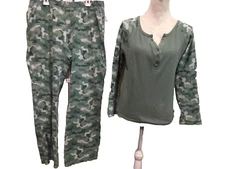 Camo Cabela's 2 Piece Pajama Set, Pants Small, Top Medium, Stretch, 100% cotton