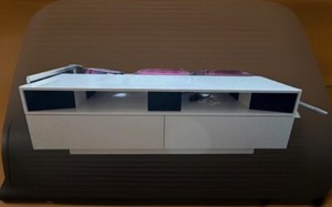 TV Lowboard Mit Lautsprecher zu verschenken