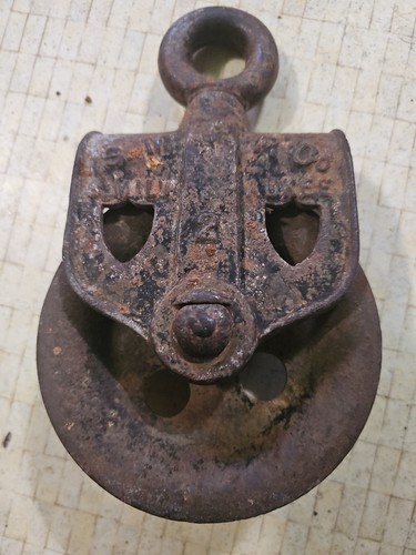 Vintage Single Pulley for Barn, Hay, S. M. & R. co. #2, Antique,steel