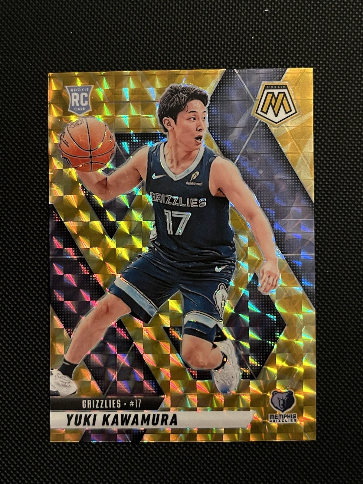 2024-25 Panini Mosaic Yuki Kawamura #209 Yellow Reactive Memphis Grizzlies RC