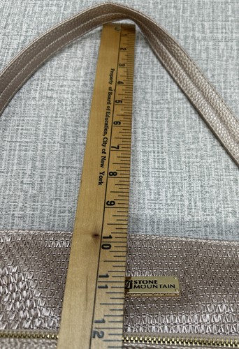New ! Stone Mountain USA Light Pink Metallic Hobo  Shoulder Bag Pockets Spring - Picture 10 of 11