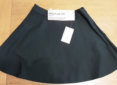 Schwarze Schulröcke für Mädchen von M&S   2er-Pack   7-8 Jahre