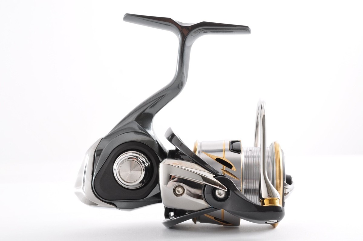 Daiwa 20 Luvias FC LT 2000S XH Near Mint Spinning Reel from