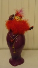Very Stylish Beautiful Lady Figurine 9" tall