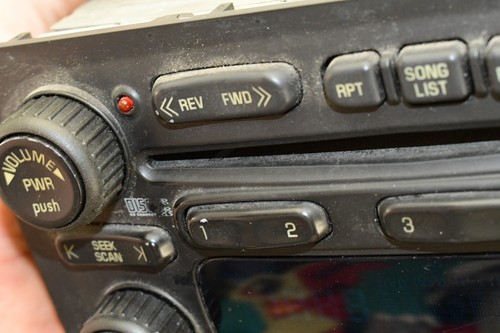 Hummer H2 CD Radio OEM 15115013 Delphi Delco Electronics Car AM/FM 2004 - Picture 7 of 10