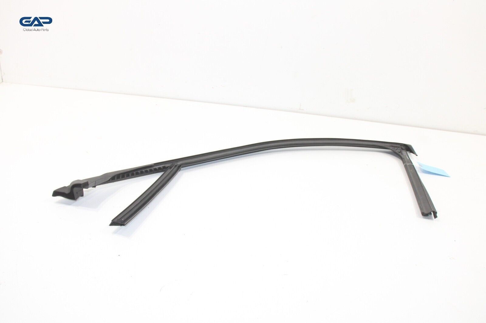 2023 - 2024 MASERATI GRECALE FRONT RIGHT DOOR WINDOW GLASS RUN CHANNEL SEAL OEM