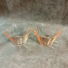 Circa 1930s Hazel Atlas glass Company pink depression gelatin/dessert cups