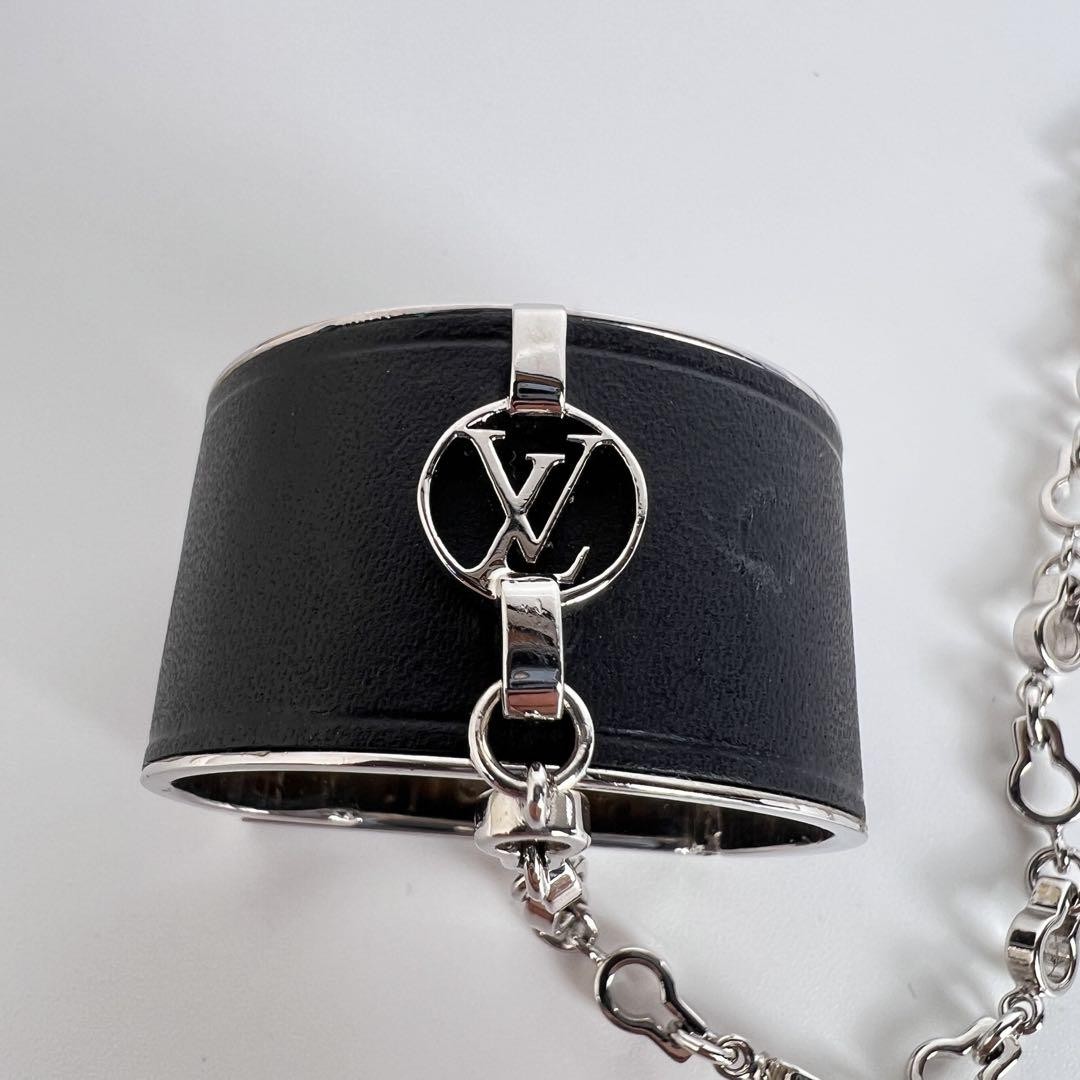 Louis Vuitton Silver LV Logo Scarf Ring Chain 8.3in 1.3in JPN