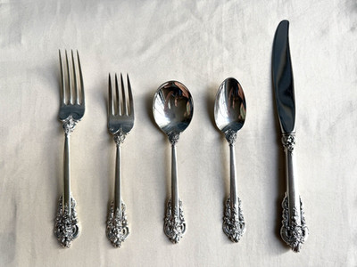 Wallace Grande Baroque Sterling Silver 5 piece Place Setting. No Monogram