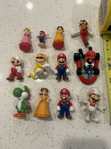 Nice Lot of 12 Nintendo Super Mario Bros. Action Figures Cake Toppers