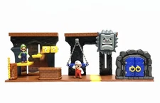 World of Nintendo Super Mario DELUXE Dungeon Playset Fire Mario Complete No Box