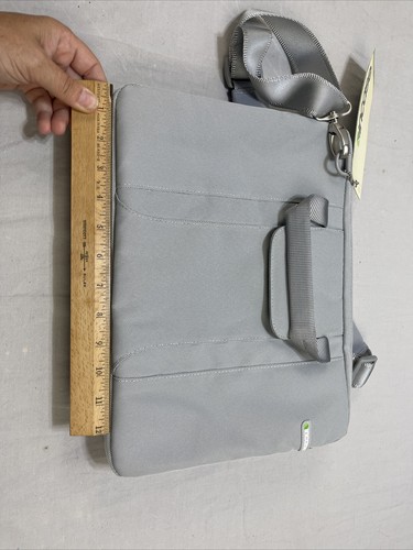 Incase MacBook 13” Nylon Sleeve Platinum Gray NWT - Picture 9 of 10