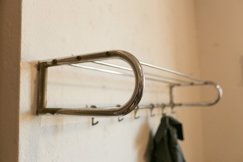True Vintage Steel Tube Wall Coat Rack Bauhaus Coat Rack Hat Shelf 101 Cm Wide - Picture 5 of 9