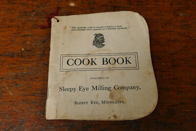 Antique c1905 Original Sleepy Eye Flour Milling Company Pocket Cookbook