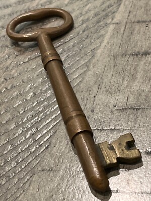 1800s brass bronze unique collar jail key 111024@