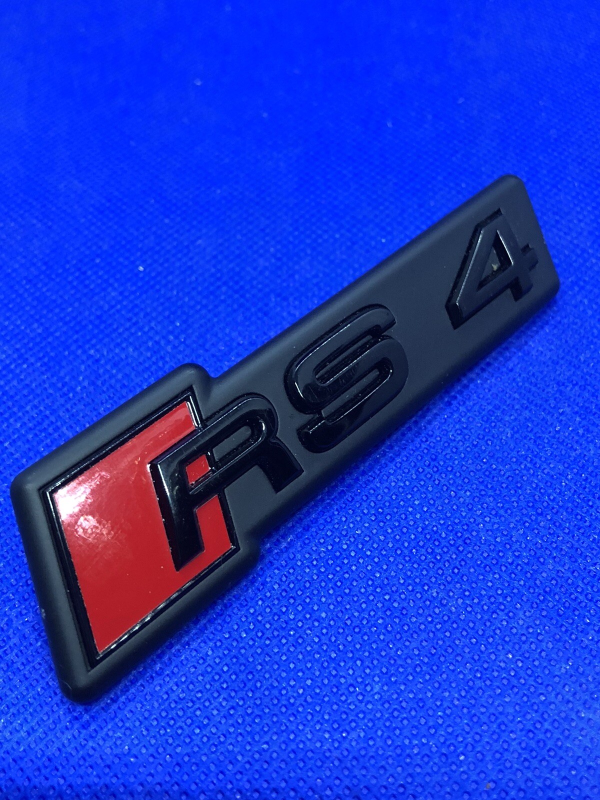 Logo RS4 Avant Depuis 2018 Noir Brillant de Calandre Grille Sigle 8W0853736H
