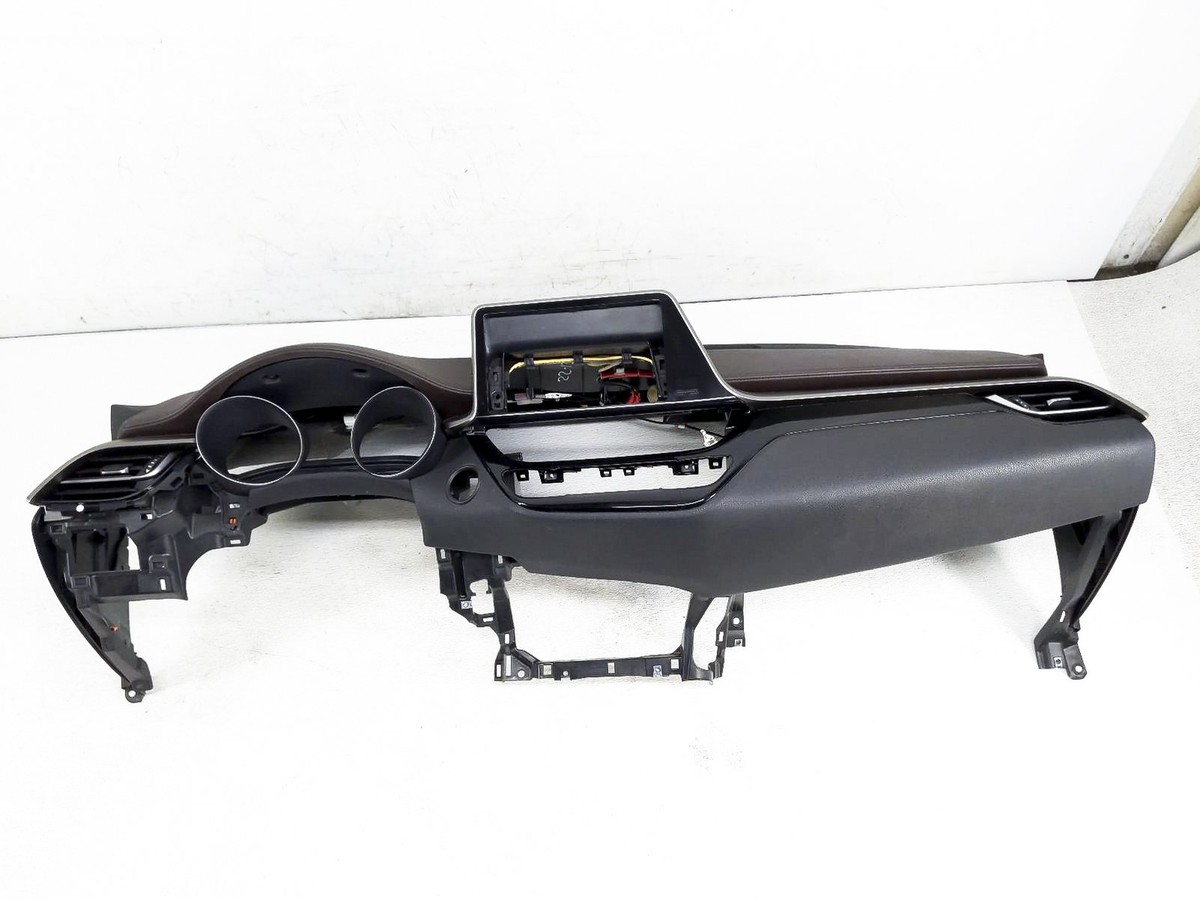 2019 Toyota C-Hr Dashboard Dash Panel 55401-10290-C0 *Japan Built
